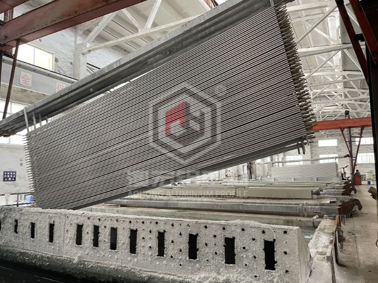 工業(yè)鋁型材表面氧化處理之后還需要做哪些工作呢？