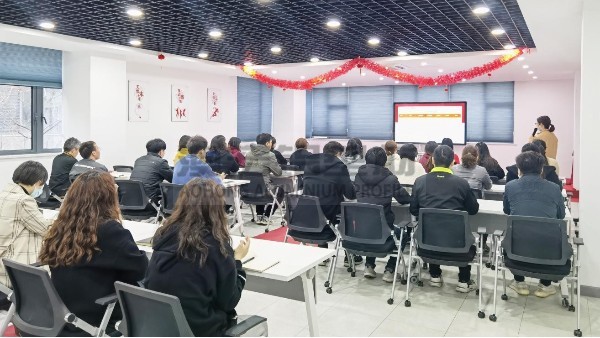 開(kāi)創(chuàng)鋁型材業(yè)績(jī)新高度，努力挑戰(zhàn)四月份新目標(biāo)? ?