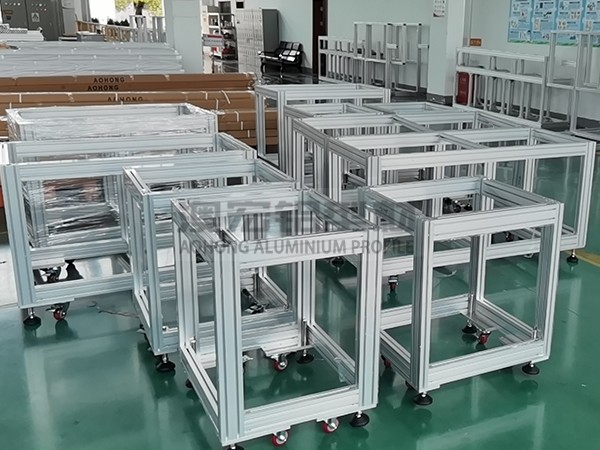 工業(yè)鋁型材在熔噴布設(shè)備機架的應(yīng)用價值