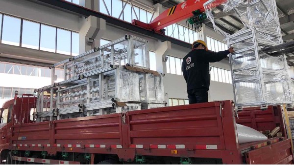 定制鋁型材完美發(fā)貨，精準(zhǔn)滿足您的每一個(gè)需求！